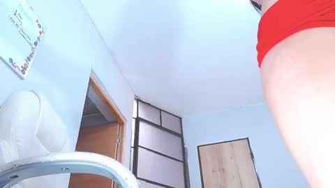 Snapshot of sara_y_rauw chatting on 02.10.26 Sara online show from 02.10.26