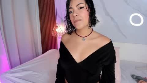 Snapshot of sara_zc chatting on 09.25.25 sara_zc online show from 09.25.25