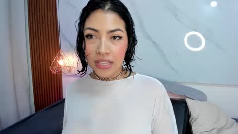 Snapshot of sara_zc chatting on 10.02.25 sara_zc online show from 10.02.25