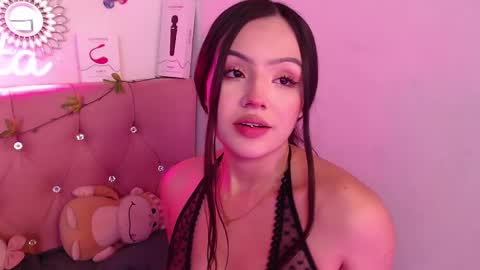          online show from 10.03.25