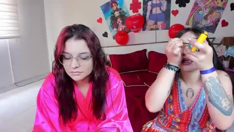Snapshot of saraandmarilyn chatting on 02.20.25 Alahia and Marilyn online show from 02.20.25