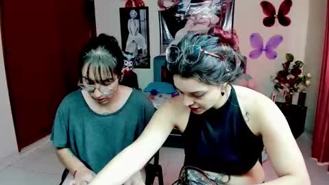 Snapshot of saraandmarilyn chatting on 11.25.25 Alahia and Marilyn online show from 11.25.25