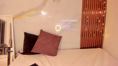 SARAHGIL online show from 01.11.26