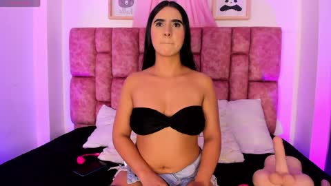 Sara  online show from 04.15.26