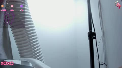   online show from 02.05.25