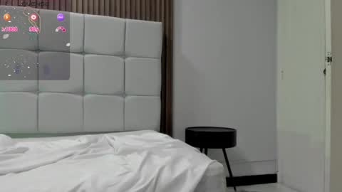   online show from 03.04.25