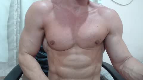 saradorj92 online show from 11.19.25