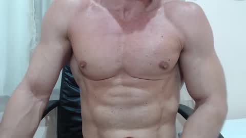 saradorj92 online show from 12.19.25