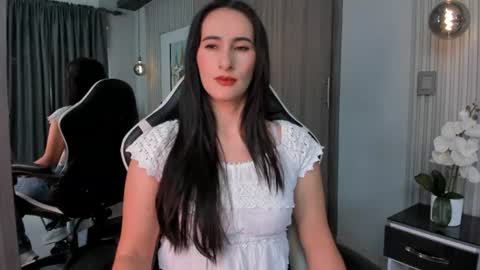  Sara Gomez  online show from 06.26.26