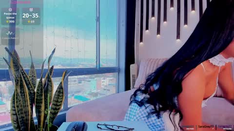Snapshot of saragrey31 chatting on 12.13.24 Sara Grey online show from 12.13.24
