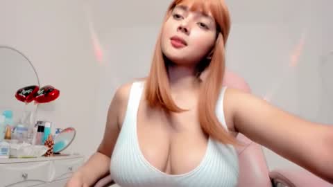 Snapshot of sarah_angelll chatting on 02.13.26 sarah online show from 02.13.26