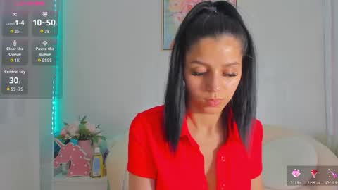 Snapshot of sarah_blake_ chatting on 06.30.26 Sara online show from 06.30.26