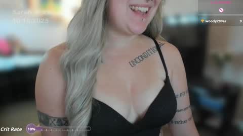 Snapshot of sarah_e_xx chatting on 10.18.25 Sarah online show from 10.18.25