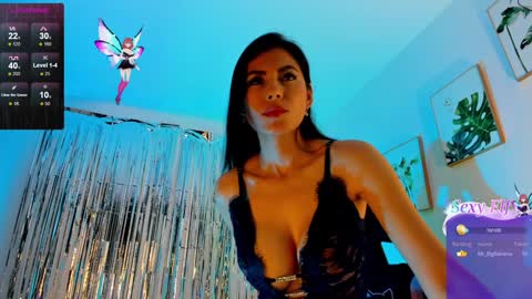 INSTAGRAM...sarah22 p online show from 01.30.25