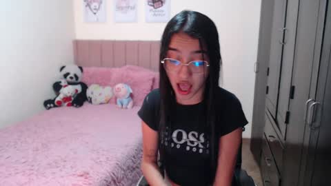 Snapshot of sarah_stone15 chatting on 12.30.24 Sarah online show from 12.30.24