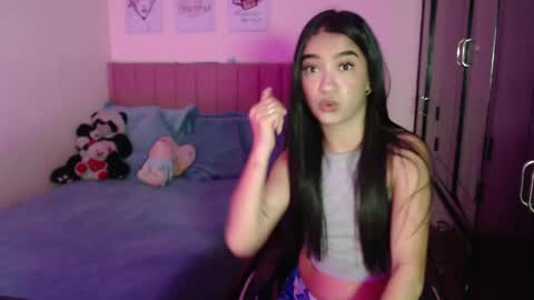 Snapshot of sarah_stone15 chatting on 02.28.25 Sarah online show from 02.28.25