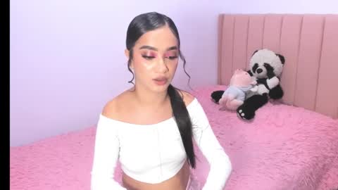 Snapshot of sarah_stone15 chatting on 10.29.25 Sarah online show from 10.29.25