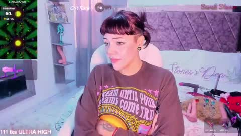 Snapshot of sarah_stoner chatting on 03.01.25 Loren online show from 03.01.25