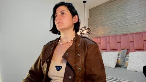 Sarah Deyvis online show from 01.23.25