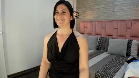 Sarah Deyvis online show from 02.21.25