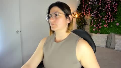 Sarah Deyvis online show from 01.07.26