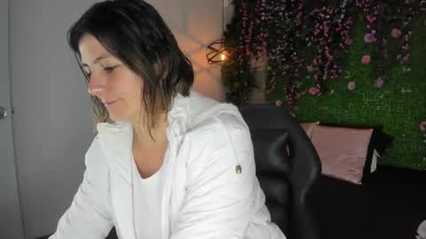 Sarah Deyvis online show from 02.16.26