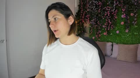 Sarah Deyvis online show from 02.18.26