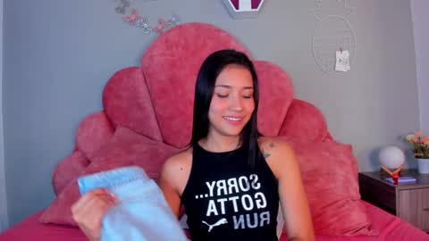 Sarah Evans online show from 12.19.24