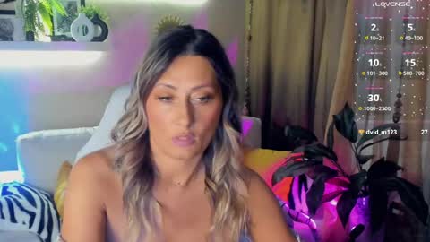 Divine Sarah NONUDE model online show from 05.30.26