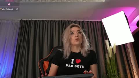 Sarahjadore online show from 03.09.25