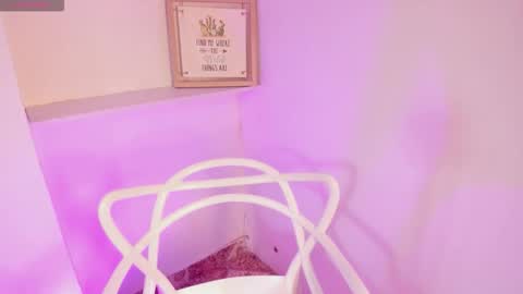 Sarahnovoa  online show from 01.09.26