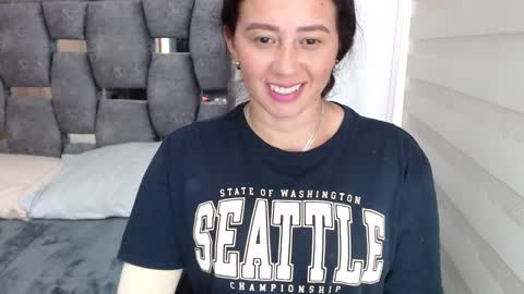 Snapshot of sarahott_1 chatting on 12.16.24 Lia online show from 12.16.24