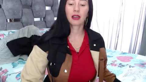 Snapshot of sarahott_1 chatting on 09.26.25 Lia online show from 09.26.25