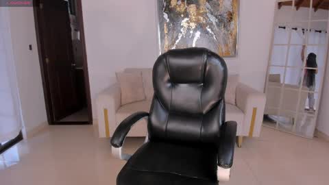 Sarah Rhodes online show from 04.09.26