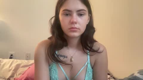 Snapshot of sarahxaoliver1 chatting on 12.20.24 SarahxOliver online show from 12.20.24