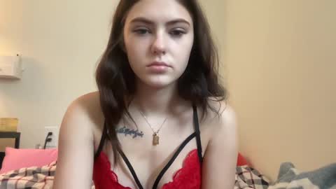 Snapshot of sarahxaoliver1 chatting on 12.23.24 SarahxOliver online show from 12.23.24