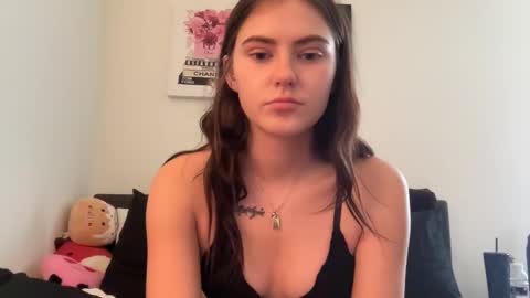 Snapshot of sarahxaoliver1 chatting on 01.14.25 SarahxOliver online show from 01.14.25