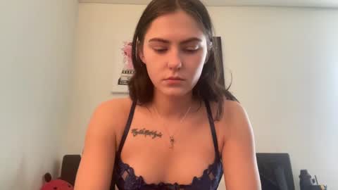 Snapshot of sarahxaoliver1 chatting on 01.18.25 SarahxOliver online show from 01.18.25