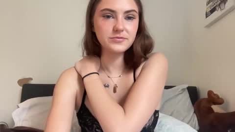 Snapshot of sarahxaoliver1 chatting on 10.14.25 SarahxOliver online show from 10.14.25