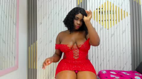 Snapshot of saraievans chatting on 01.10.25 Sarai online show from 01.10.25