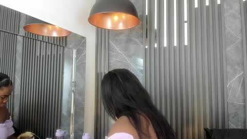 Snapshot of saraievans chatting on 02.09.25 Sarai online show from 02.09.25