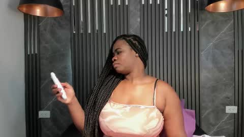 Snapshot of saraievans chatting on 02.10.26 Sarai online show from 02.10.26