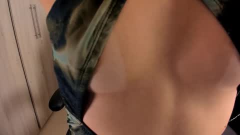 Sara jones   online show from 03.17.26