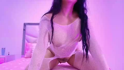 Sara  online show from 10.27.25