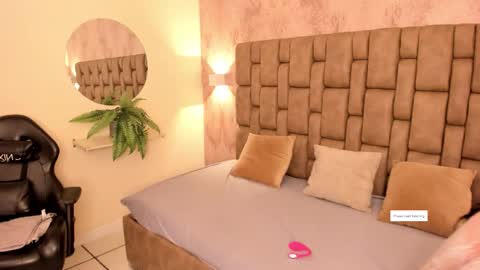 Sara online show from 09.13.25