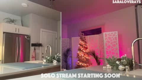 Snapshot of saraloverays chatting on 12.24.24 Back from Vacay Follow for more here online show from 12.24.24