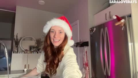 Snapshot of saraloverays chatting on 12.25.24 Back from Vacay Follow for more here online show from 12.25.24