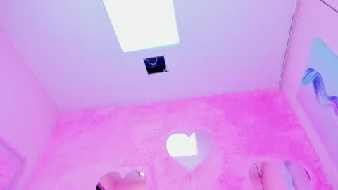   online show from 01.04.25