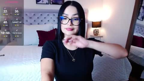 Snapshot of saramia69 chatting on 02.13.25 Sara online show from 02.13.25