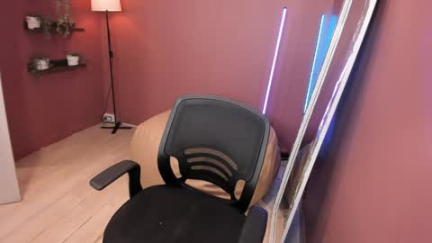 saranixxon_ online show from 04.11.26